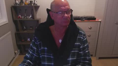 oldveteranuk online show from October 2025 03:59:02 AM