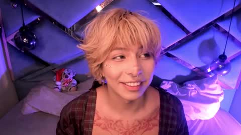 oliiverr22 online show from December 2025 02:02:02 PM