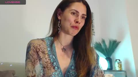 Snapshot of olimpiyaa chatting on June 2026 07:25:01 PM olimpiyaa online show from June 2026 07:25:01 PM