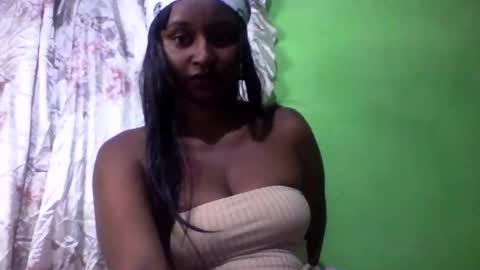 Snapshot of olinah610 chatting on October 2025 06:51:01 PM olinah610 online show from October 2025 06:51:01 PM