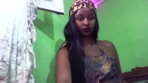 Snapshot of olinah610 chatting on October 2025 07:07:02 AM olinah610 online show from October 2025 07:07:02 AM