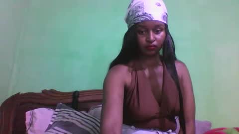 Snapshot of olinah610 chatting on October 2025 07:04:02 PM olinah610 online show from October 2025 07:04:02 PM