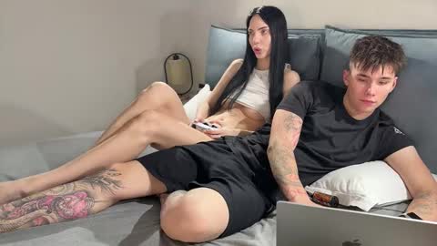 Snapshot of oliv1a_roby chatting on October 2025 04:47:02 PM Olivia and Robie online show from October 2025 04:47:02 PM