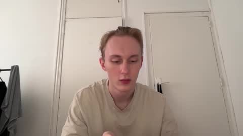 Oliver and Thomas online show from November 2025 01:31:01 PM