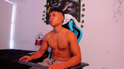 Snapshot of oliver_bray chatting on January 2025 10:15:01 PM Oliver bray online show from January 2025 10:15:01 PM