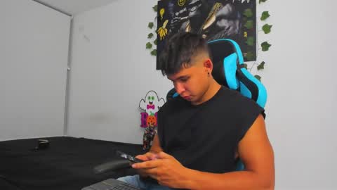 Snapshot of oliver_bray chatting on January 2025 12:58:02 AM Oliver bray online show from January 2025 12:58:02 AM