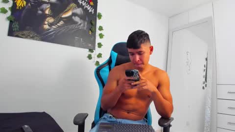 Snapshot of oliver_bray chatting on March 2025 04:25:01 PM Oliver bray online show from March 2025 04:25:01 PM