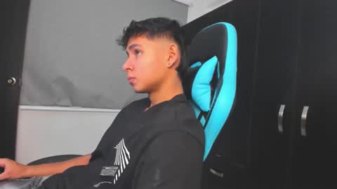 Snapshot of oliver_bray chatting on October 2025 10:26:02 PM Oliver bray online show from October 2025 10:26:02 PM