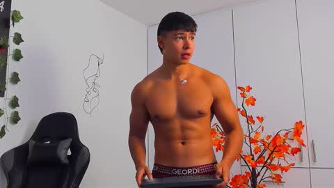 Snapshot of oliver_bray chatting on January 2026 03:59:01 PM Oliver bray online show from January 2026 03:59:01 PM