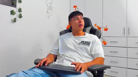 Snapshot of oliver_bray chatting on January 2026 04:20:02 PM Oliver bray online show from January 2026 04:20:02 PM