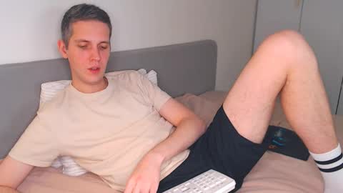 Oliver online show from December 2025 05:09:01 PM