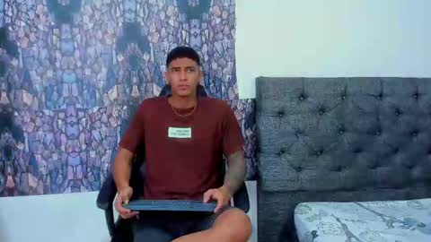 Snapshot of oliver_smith_2 chatting on February 2025 12:21:02 AM oliver_smith_2 online show from February 2025 12:21:02 AM