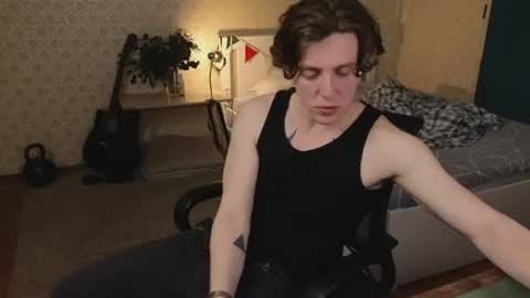 Snapshot of oliver_travis chatting on June 2026 05:30:01 AM Oliver Evans online show from June 2026 05:30:01 AM