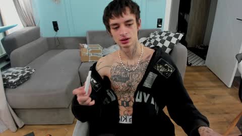 Snapshot of oliverrgroove chatting on December 2024 11:34:02 AM oliverrgroove online show from December 2024 11:34:02 AM