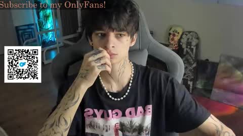 Snapshot of oliverrgroove chatting on October 2025 02:25:02 PM oliverrgroove online show from October 2025 02:25:02 PM