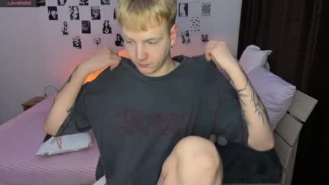 oliver online show from October 2025 03:03:02 AM