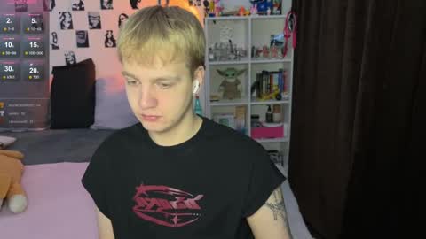 oliver online show from November 2025 01:44:02 PM