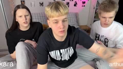 oliver online show from January 2026 07:11:01 PM