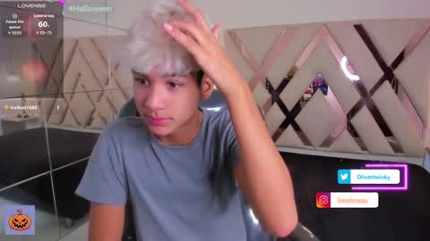 Oliver online show from October 2025 03:21:02 PM