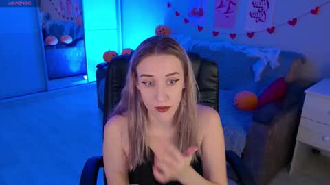 olivia_daze online show from November 2025 07:24:01 PM