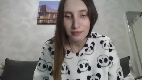 Olivia online show from October 2025 10:00:02 PM