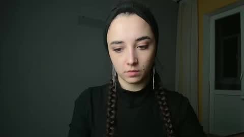 Olivia online show from January 2025 08:29:01 PM