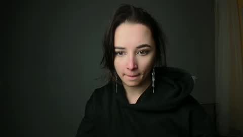 Olivia online show from March 2025 09:22:01 PM