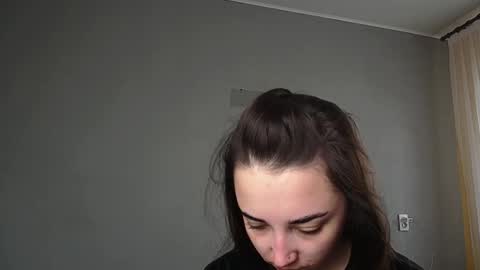 Snapshot of olivia_oliv chatting on April 2026 07:35:01 AM Olivia online show from April 2026 07:35:01 AM