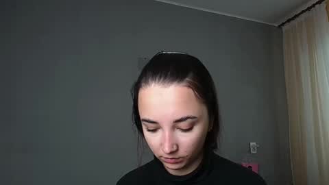 Snapshot of olivia_oliv chatting on June 2026 10:43:02 AM Olivia online show from June 2026 10:43:02 AM