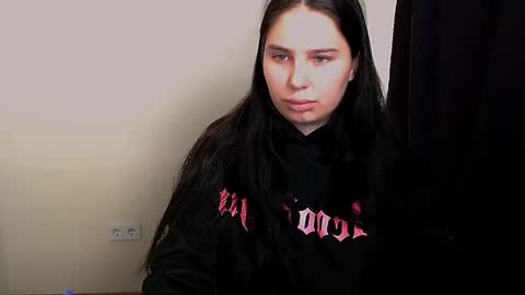 Olivia online show from October 2025 04:46:01 AM