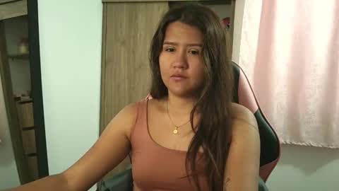 Snapshot of olivia_watson_ chatting on September 2025 01:27:01 PM Olivia online show from September 2025 01:27:01 PM