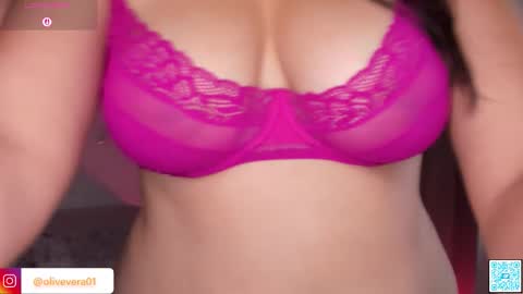 Snapshot of olivia_wiston chatting on October 2025 11:39:02 PM Olivia 40 off online show from October 2025 11:39:02 PM