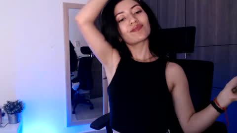 oliviaaa__ online show from January 2025 07:15:01 PM