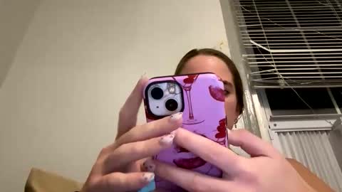 oliviaaraee online show from February 2026 04:28:02 AM