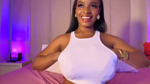Snapshot of oliviabeneett chatting on October 2025 09:04:01 PM My name is olivia but can you call me Oli online show from October 2025 09:04:01 PM