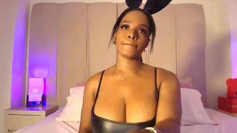 Snapshot of oliviabeneett chatting on October 2025 06:52:01 PM My name is olivia but can you call me Oli online show from October 2025 06:52:01 PM