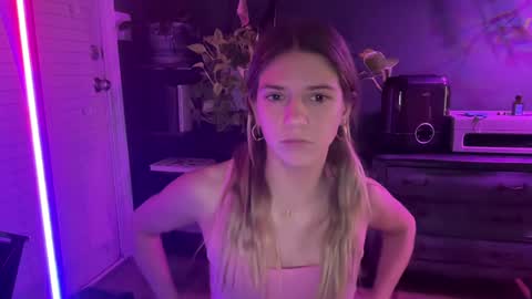 Olivia online show from January 2025 10:22:01 AM