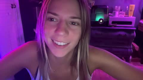 Olivia online show from January 2025 05:05:01 AM