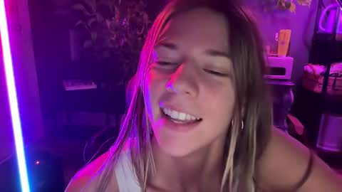 Olivia online show from January 2025 08:07:02 AM