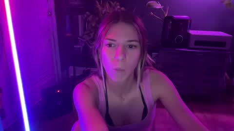 Olivia online show from January 2025 03:30:01 AM