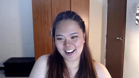 Snapshot of oliviahollywood chatting on January 2025 02:07:02 PM olivia hollywood online show from January 2025 02:07:02 PM