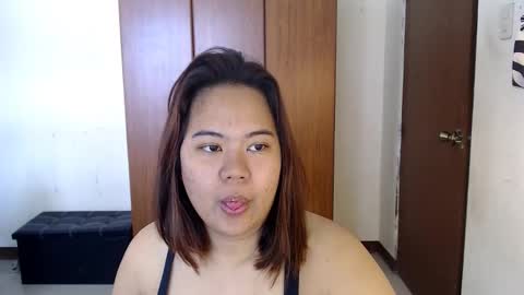 Snapshot of oliviahollywood chatting on January 2025 03:15:02 AM olivia hollywood online show from January 2025 03:15:02 AM