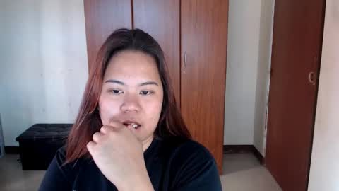 Snapshot of oliviahollywood chatting on January 2025 08:19:01 AM olivia hollywood online show from January 2025 08:19:01 AM