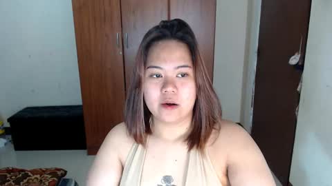 Snapshot of oliviahollywood chatting on January 2025 12:01:01 PM olivia hollywood online show from January 2025 12:01:01 PM