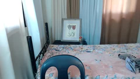 Snapshot of oliviahollywood chatting on March 2025 03:05:02 AM olivia hollywood online show from March 2025 03:05:02 AM