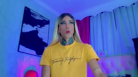 Snapshot of oliviahot01 chatting on May 2026 01:00:02 AM oliviahot01 online show from May 2026 01:00:02 AM