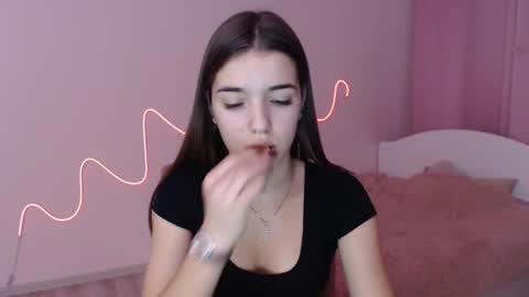 Snapshot of olivialimm chatting on December 2024 05:58:02 PM Olivia online show from December 2024 05:58:02 PM