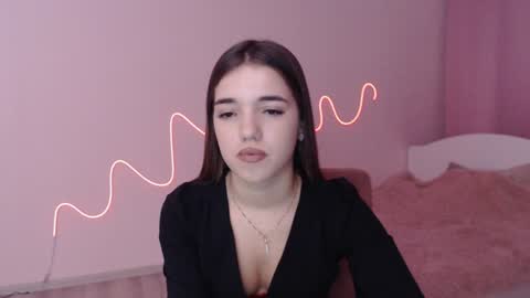 Snapshot of olivialimm chatting on December 2024 03:22:02 PM Olivia online show from December 2024 03:22:02 PM