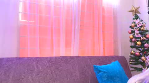 Olivia  online show from December 2025 06:38:01 PM