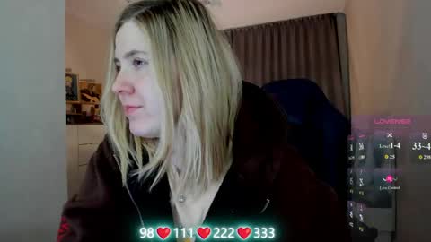 Snapshot of oliviamunk chatting on May 2026 04:09:01 AM . online show from May 2026 04:09:01 AM